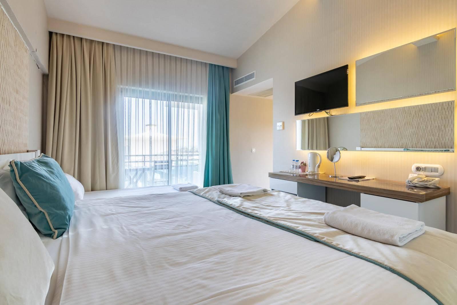 The D Hotel Cesme Resort Екстер'єр фото